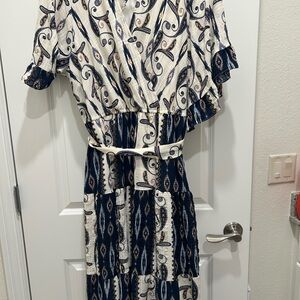 Chic Patterned Long Sleeve Dress in Navy and Cream